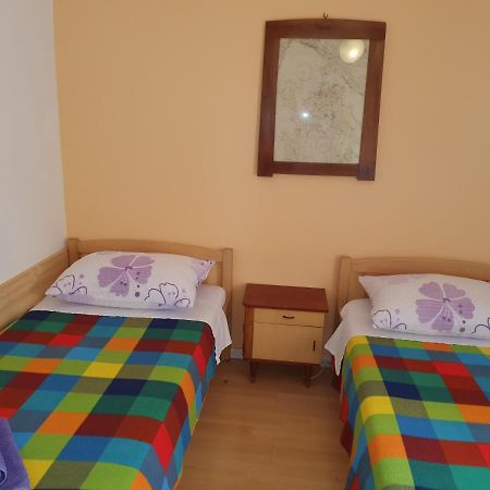 Lavanda Gabonjin Εξωτερικό φωτογραφία