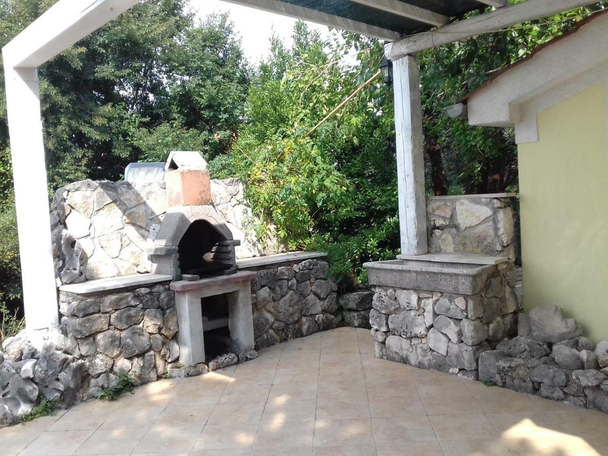 Lavanda Gabonjin Εξωτερικό φωτογραφία